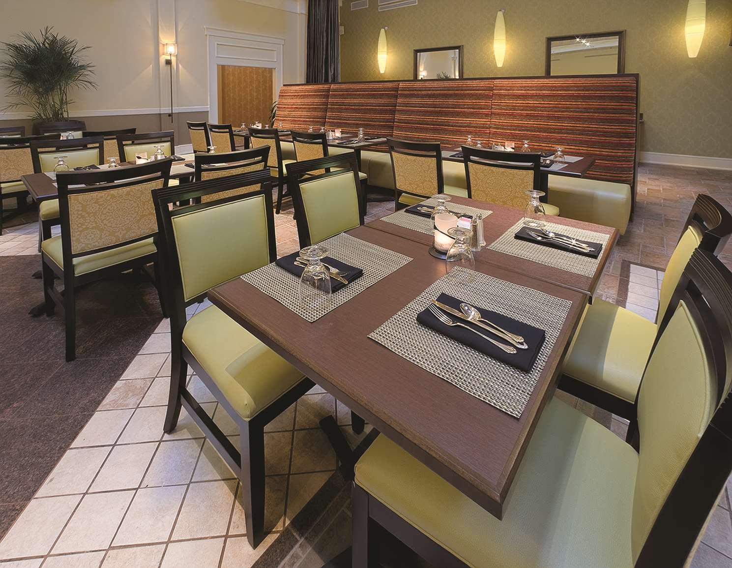Doubletree Suites By Hilton At The Battery Atlanta Smyrna Extérieur photo