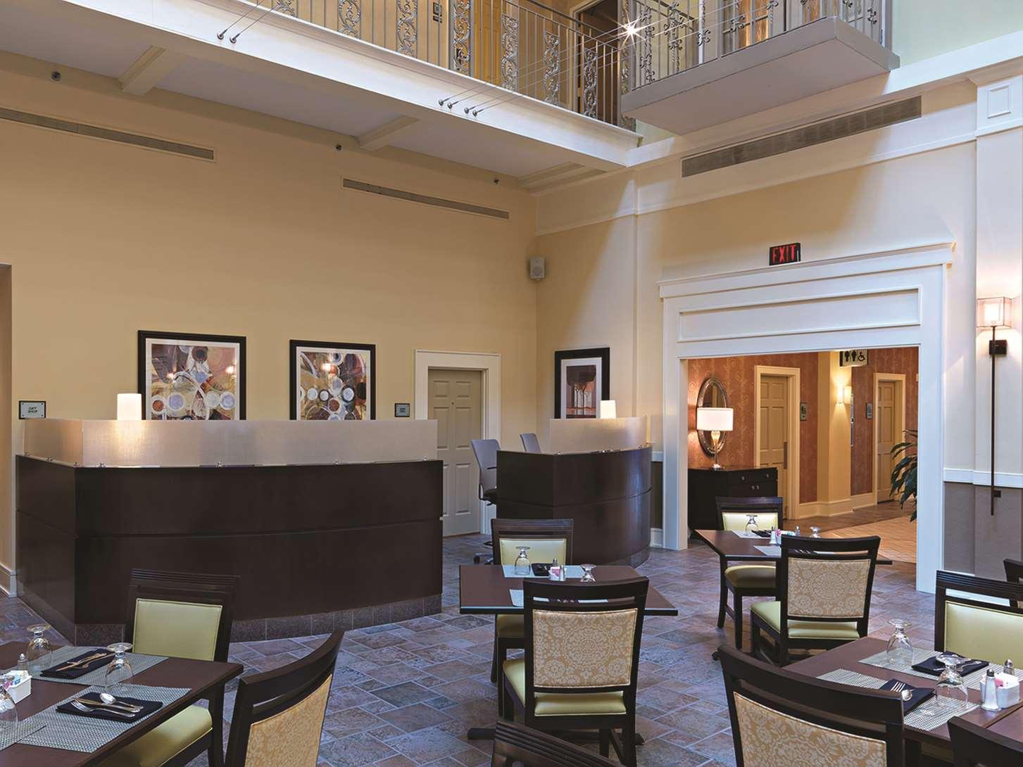 Doubletree Suites By Hilton At The Battery Atlanta Smyrna Extérieur photo