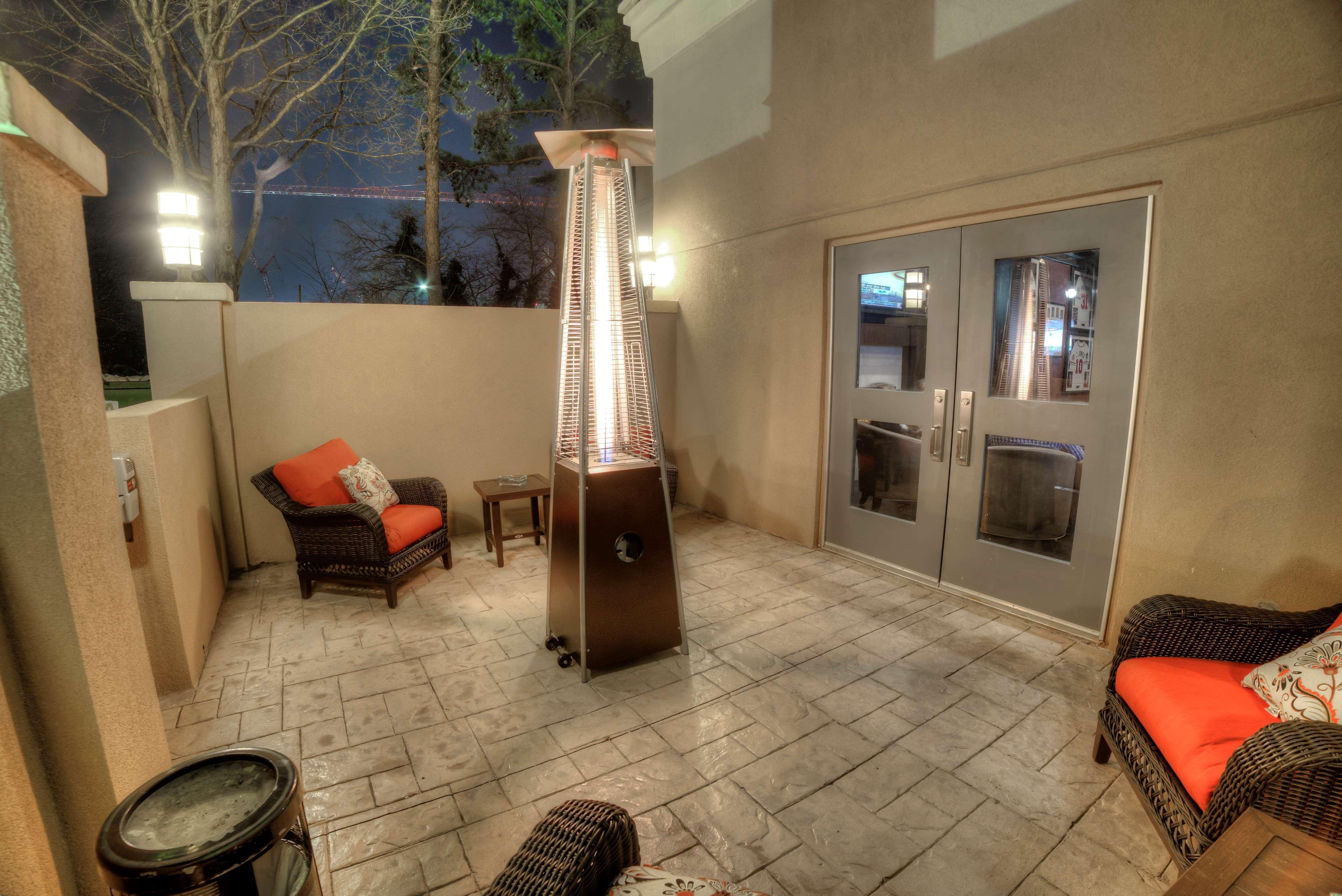 Doubletree Suites By Hilton At The Battery Atlanta Smyrna Extérieur photo