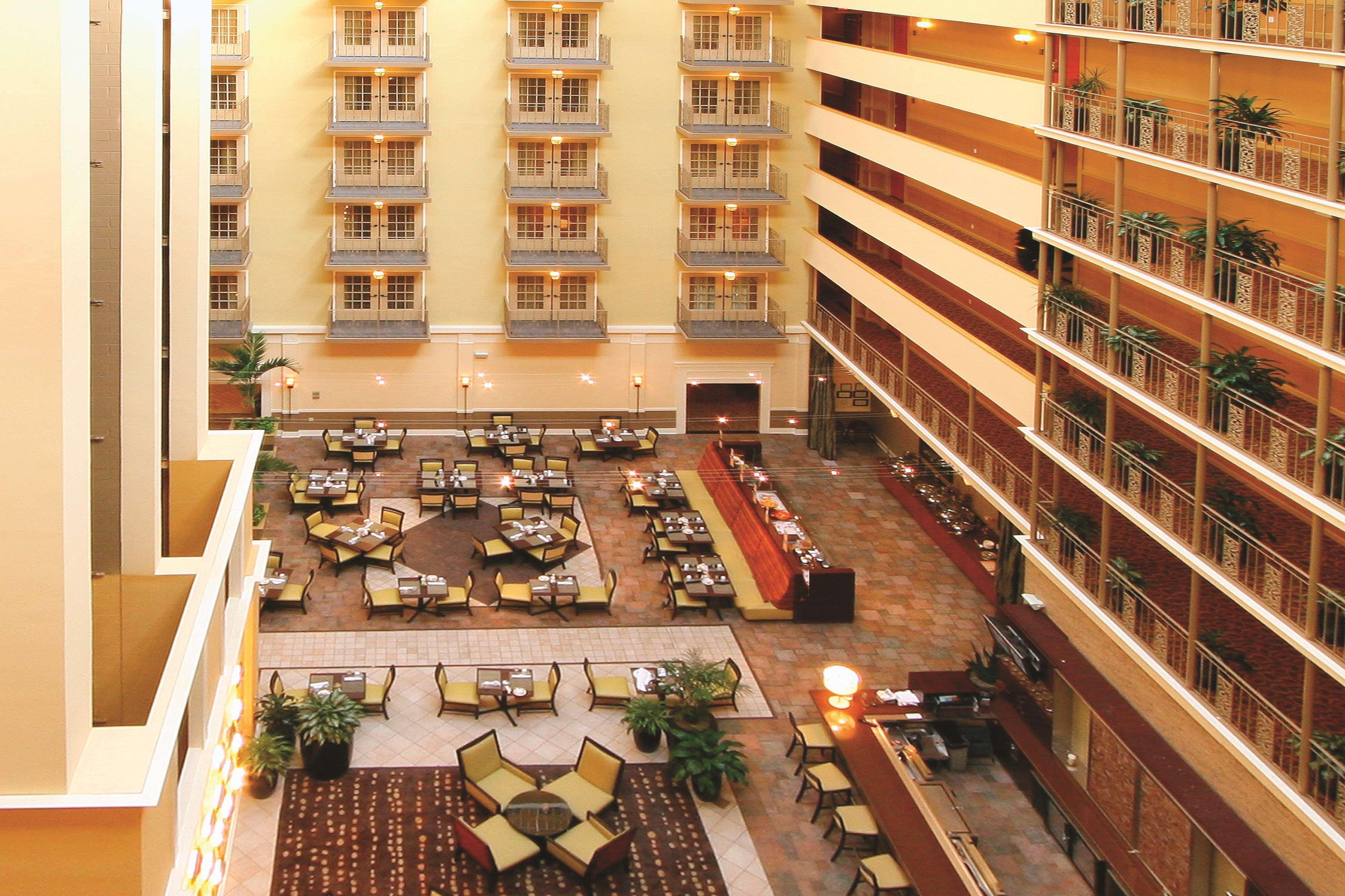 Doubletree Suites By Hilton At The Battery Atlanta Smyrna Extérieur photo