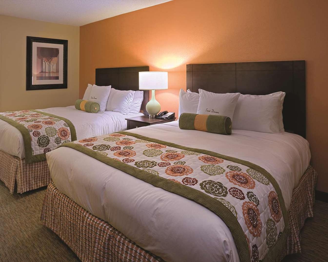 Doubletree Suites By Hilton At The Battery Atlanta Smyrna Extérieur photo