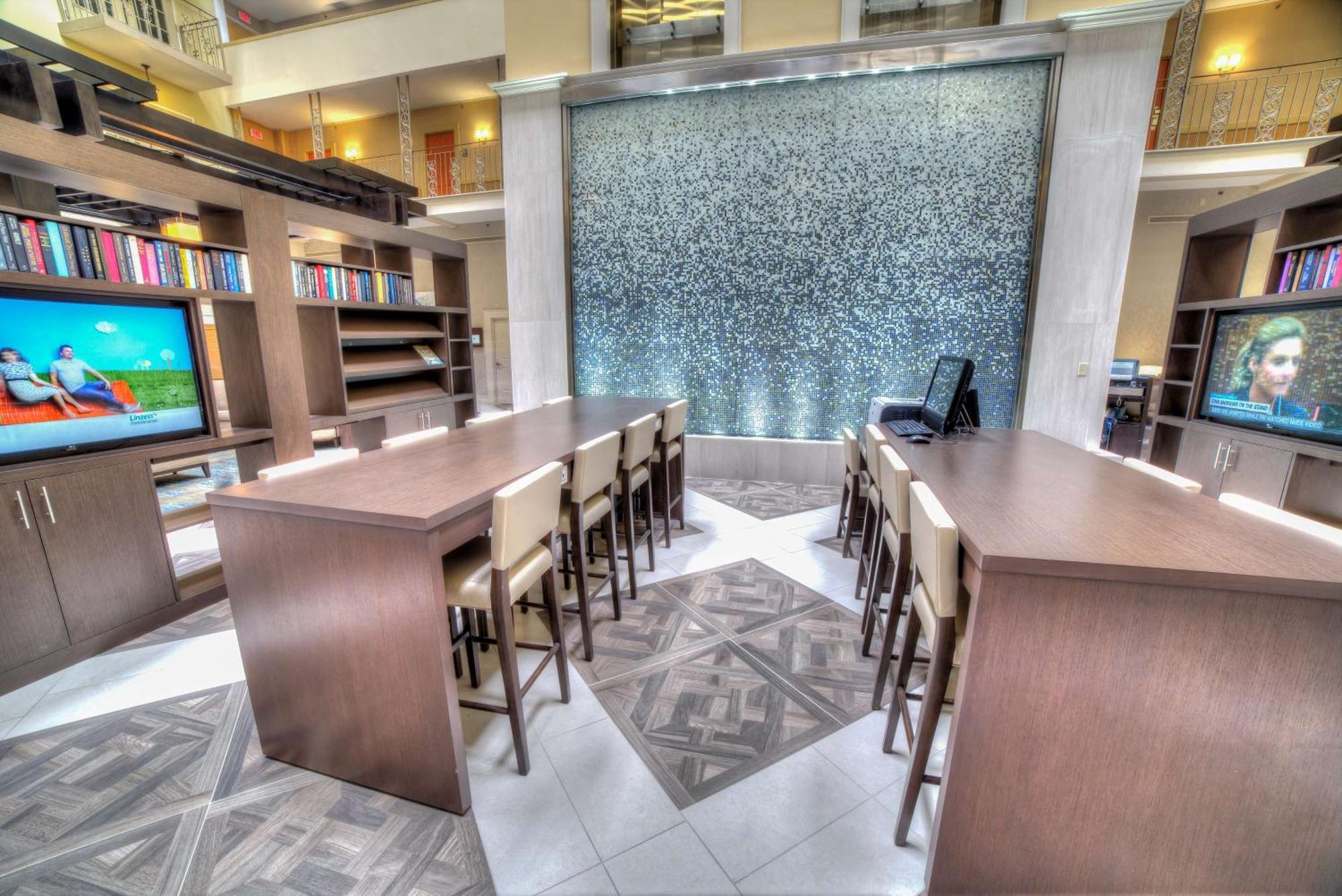 Doubletree Suites By Hilton At The Battery Atlanta Smyrna Extérieur photo