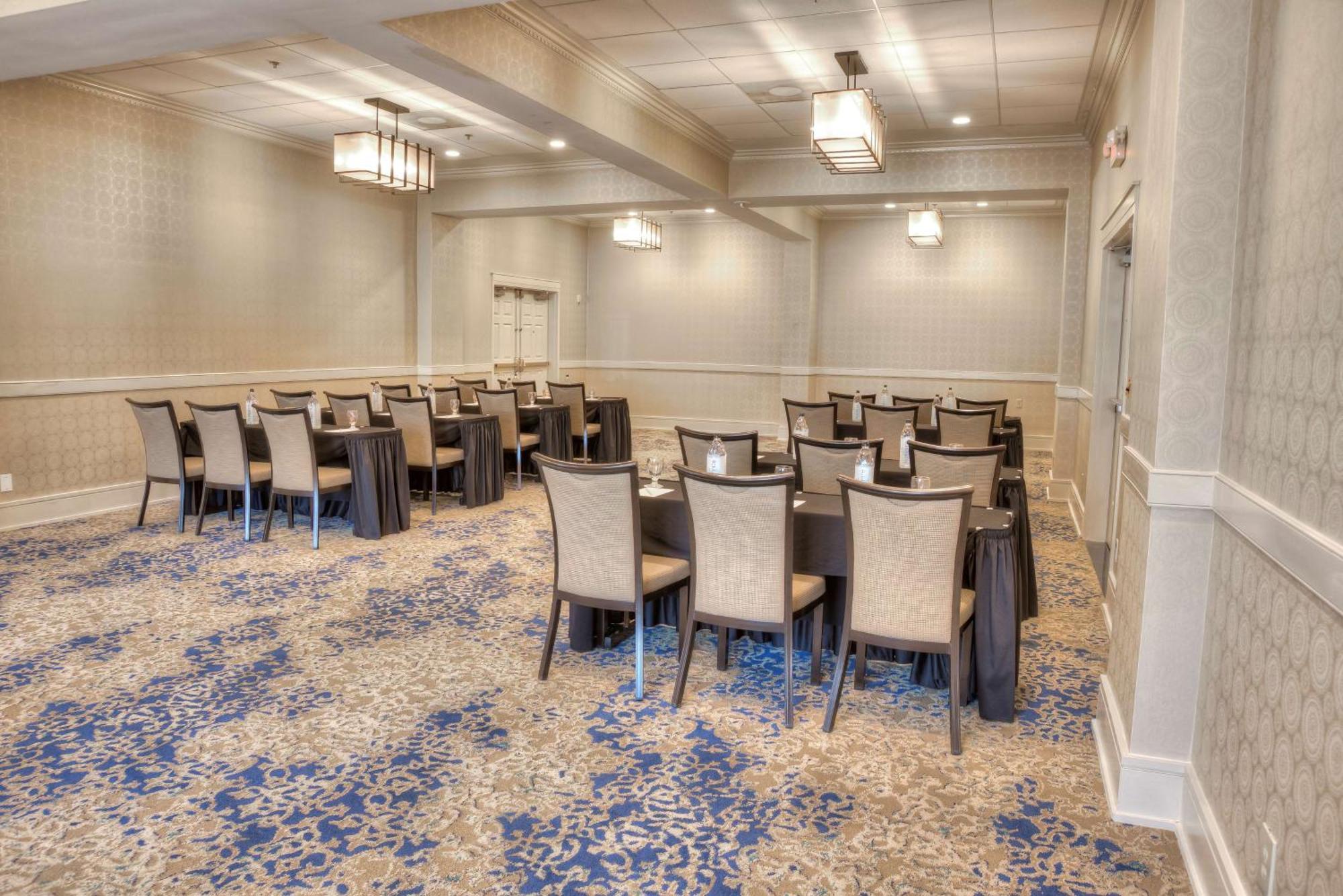 Doubletree Suites By Hilton At The Battery Atlanta Smyrna Extérieur photo