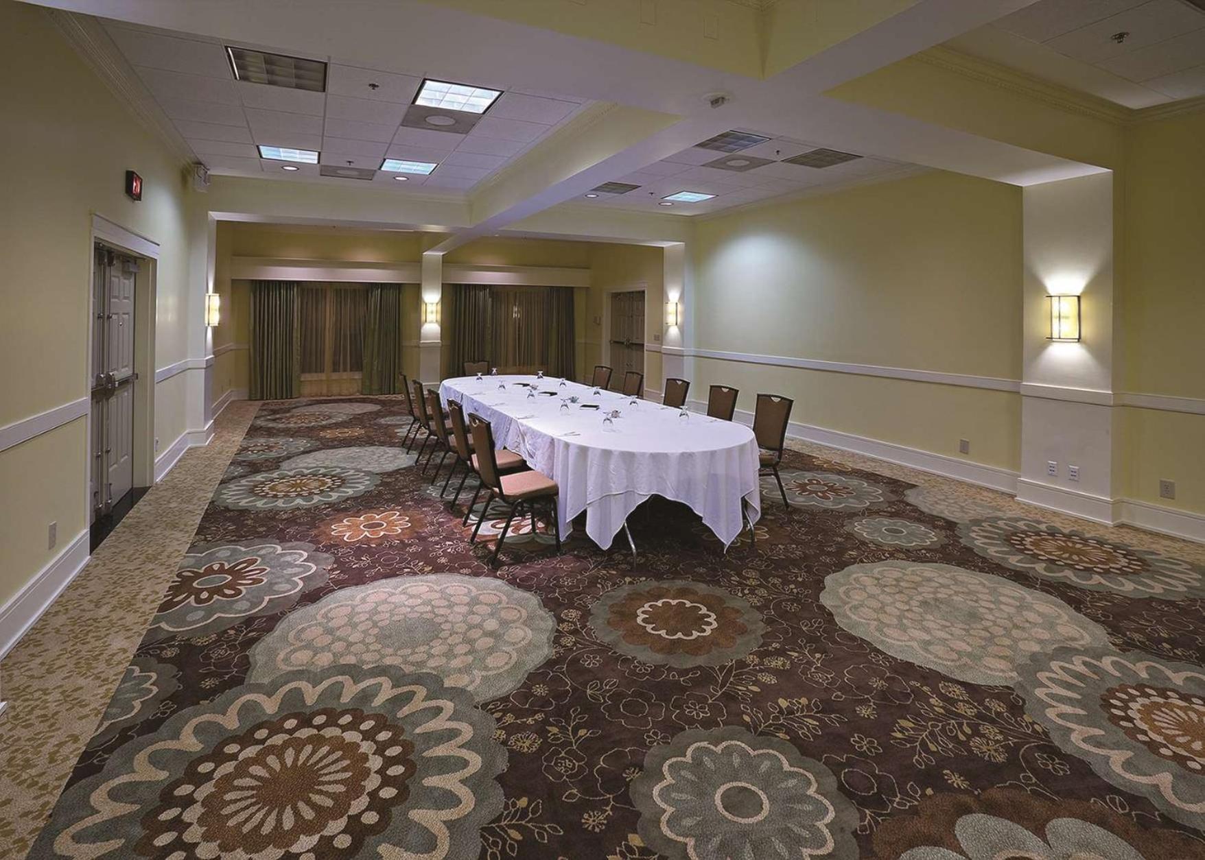 Doubletree Suites By Hilton At The Battery Atlanta Smyrna Extérieur photo